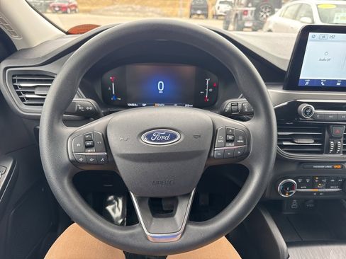 Certified 2025 Ford Escape Active image 10