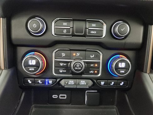 Used 2023 Chevrolet Tahoe High Country image 22