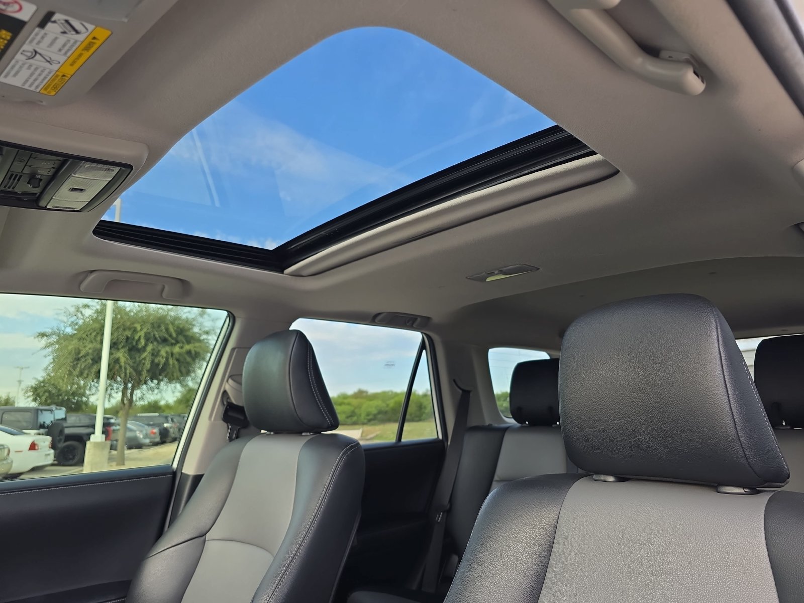 Used 2023 Toyota 4Runner SR5 Premium w/ Moonroof Package RWD image 27
