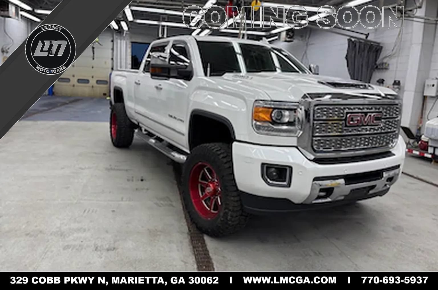Used 2018 GMC Sierra 2500 Denali w/ Duramax Plus Package AWD/4WD image 1