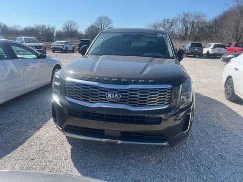 Used 2021 Kia Telluride EX w/ EX Premium Package image 2
