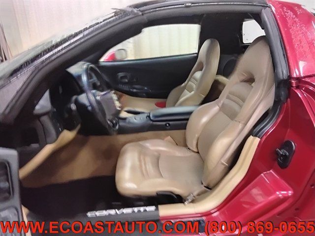 Used 2001 Chevrolet Corvette Coupe w/ Preferred Equipment Group1 RWD image 11