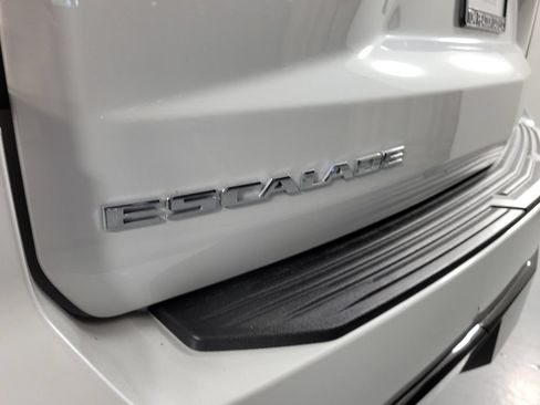 Used 2023 Cadillac Escalade Premium Luxury Platinum w/ LPO, Floor Liner Package AWD/4WD image 5