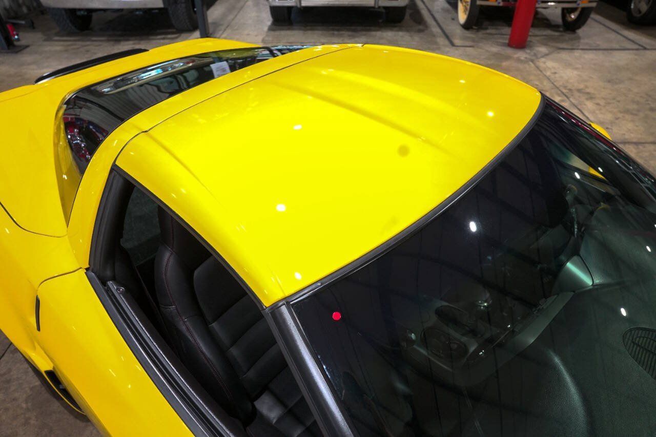 Used 2007 Chevrolet Corvette Z06 w/ Preferred Equipment Group RWD image 19