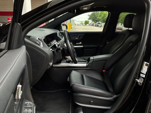 Used 2025 Mercedes-Benz GLA 250 image 10