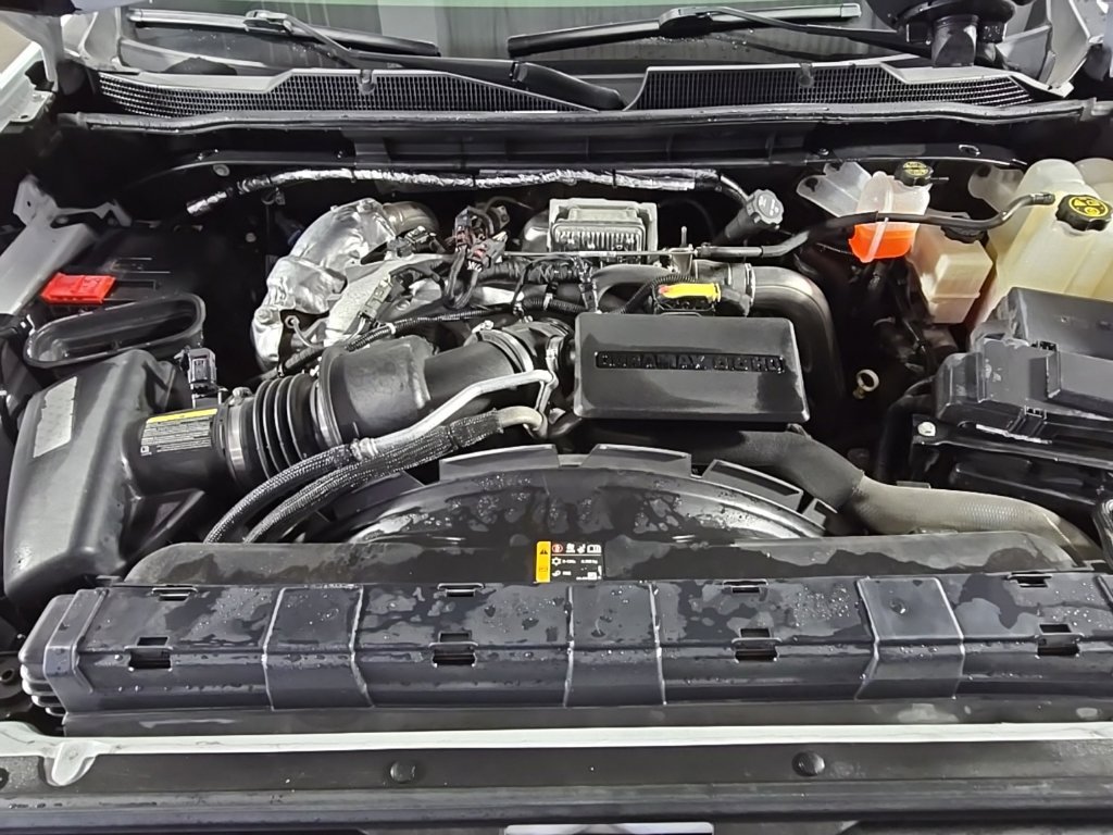 Used 2021 Chevrolet Silverado 2500 LTZ w/ LTZ Plus Package AWD/4WD image 12