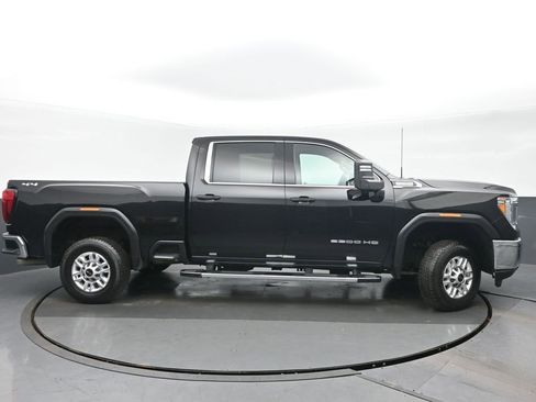 Used 2023 GMC Sierra 2500 SLE image 2
