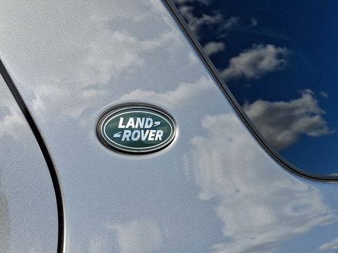 Used 2025 Land Rover Discovery Sport S AWD/4WD image 27