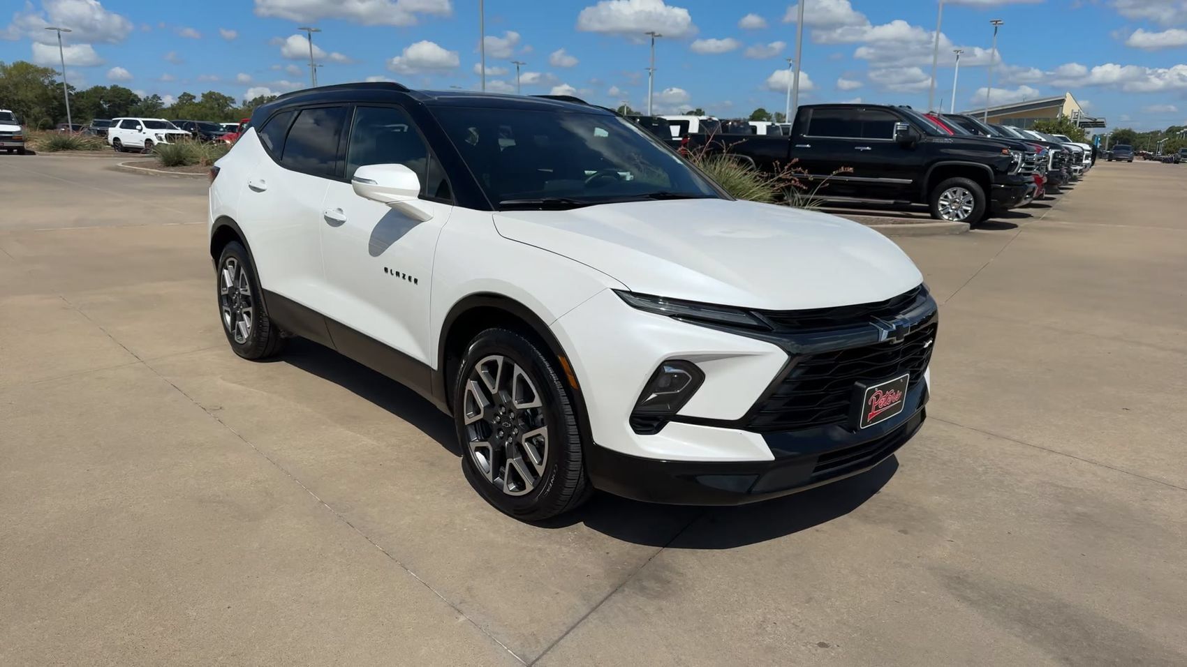 Used 2023 Chevrolet Blazer RS w/ Driver Confidence II Package FWD image 3