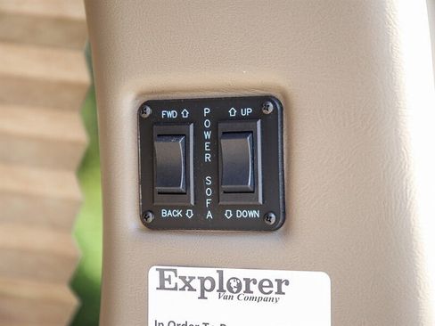 Used 2023 Chevrolet Express 2500 Extended image 35