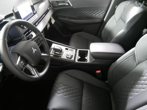 New 2025 Mitsubishi Outlander SEL Black Edition image 4