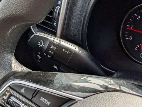 Used 2020 Kia Sportage LX FWD image 25