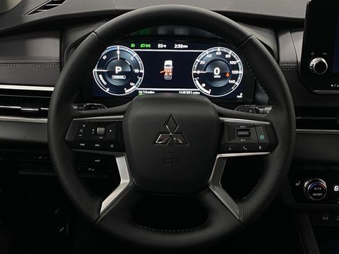 New 2025 Mitsubishi Outlander 4WD Plug-In Hybrid image 15