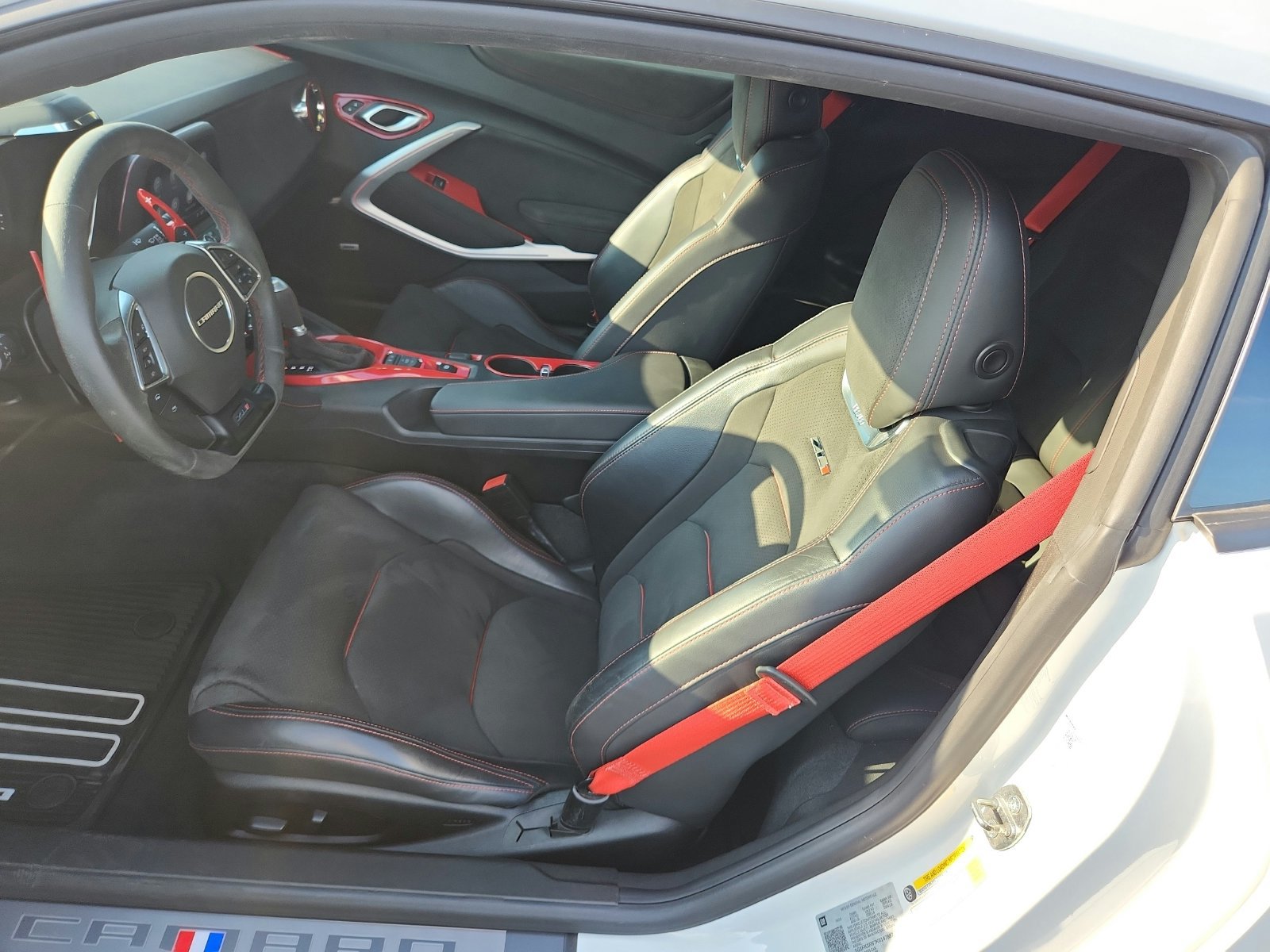 Used 2019 Chevrolet Camaro ZL1 RWD image 12