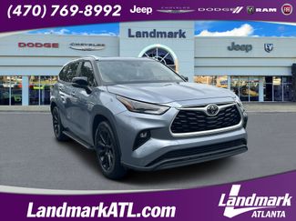Used 2023 Toyota Highlander XLE FWD video 1