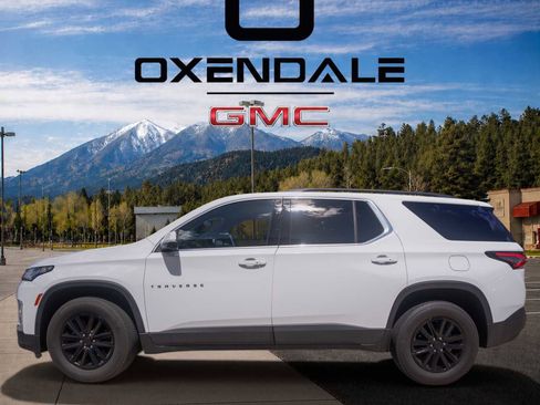 Used 2023 Chevrolet Traverse LT FWD image 4
