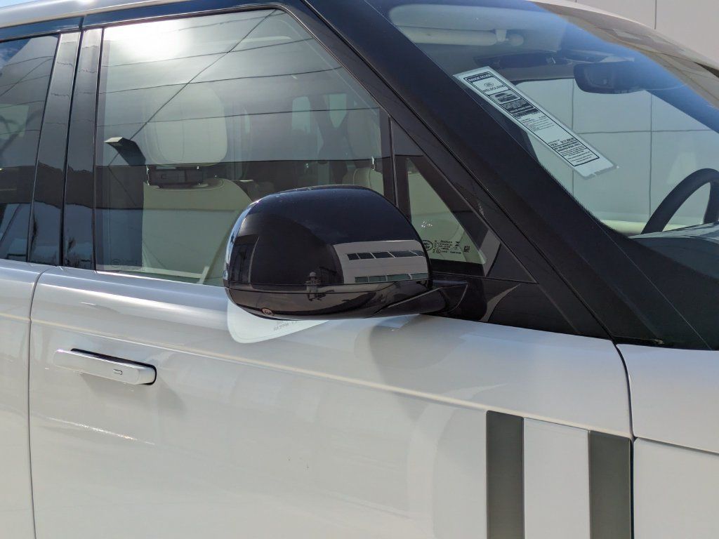 New 2026 Land Rover Range Rover SE AWD/4WD image 11