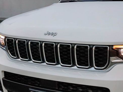 New 2025 Jeep Grand Cherokee L Laredo w/ Luxury Tech Group I image 6