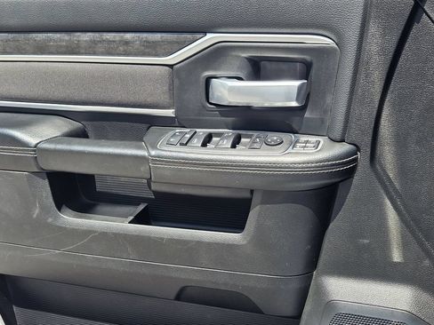 Used 2024 RAM 2500 Big Horn AWD/4WD image 17