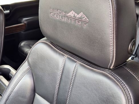 Used 2021 Chevrolet Silverado 3500 High Country image 16