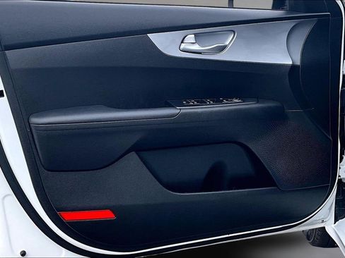 Used 2023 Kia Forte LXS image 20