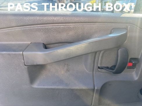 Used 2018 Chevrolet Express 3500 image 29