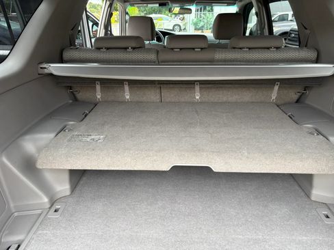 Used 2007 Toyota 4Runner SR5 AWD/4WD image 7