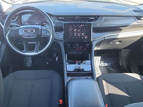 Used 2024 Jeep Grand Cherokee L Laredo image 19