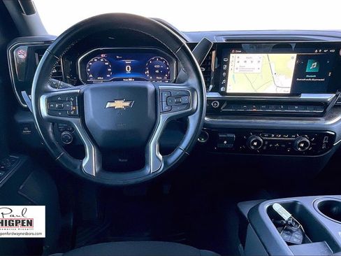 Used 2025 Chevrolet Silverado 1500 LT image 5