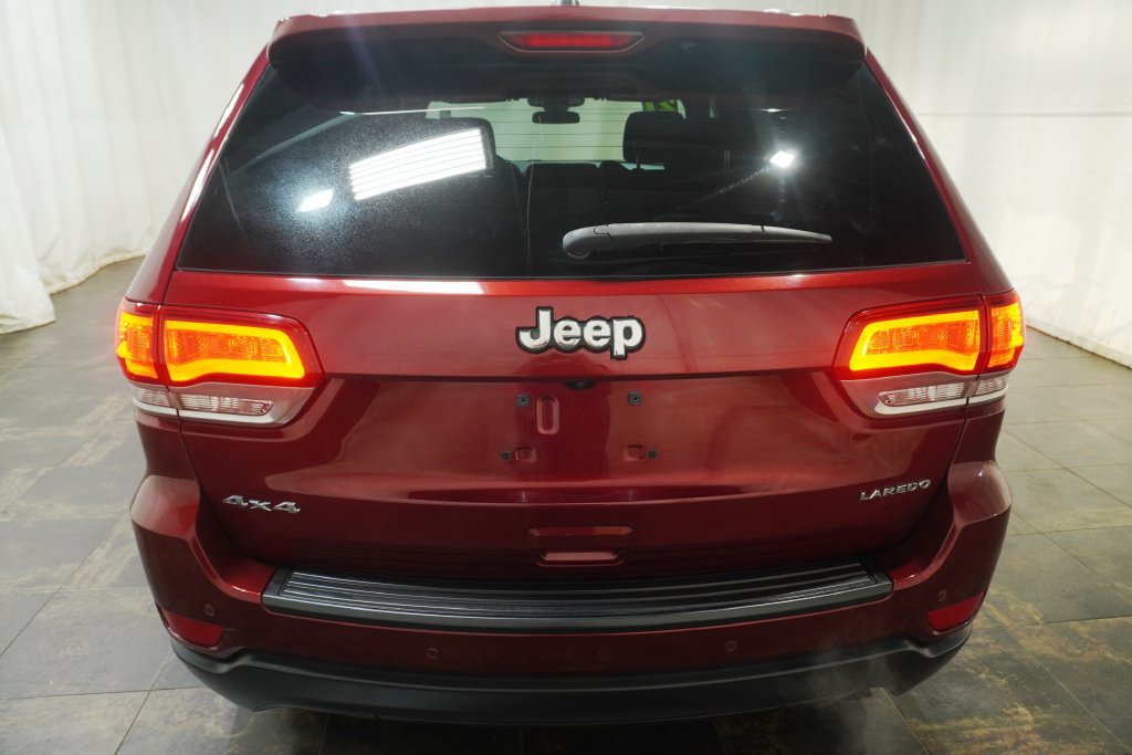 Used 2021 Jeep Grand Cherokee Laredo w/ Security & Convenience Group AWD/4WD image 5