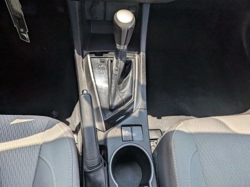 Used 2015 Toyota Corolla LE FWD image 22