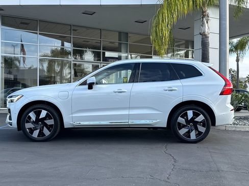 Certified 2023 Volvo XC60 T8 Plus AWD/4WD image 2