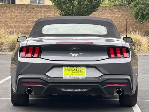 Used 2025 Ford Mustang Convertible RWD image 12