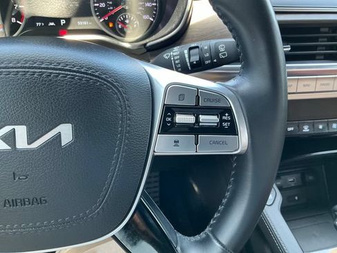 Used 2022 Kia Telluride SX w/ Towing Package FWD image 25
