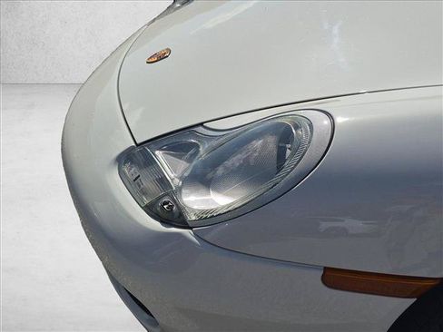 Used 2001 Porsche 911 Cabriolet image 14