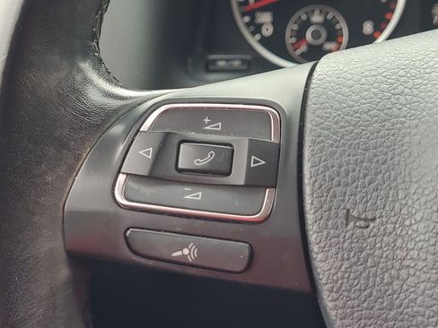 Used 2017 Volkswagen Tiguan Limited w/ Premium Package image 27