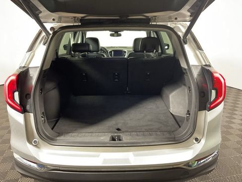 Used 2019 GMC Terrain SLT w/ Preferred Package AWD/4WD image 14