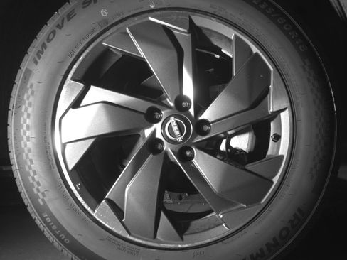 Used 2025 Nissan Rogue SV FWD image 13