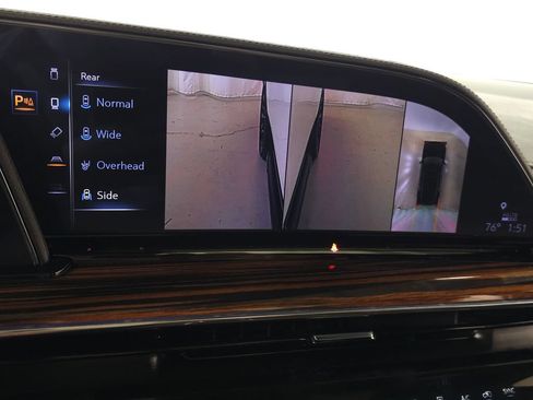 Certified 2024 Cadillac Escalade ESV Premium Luxury AWD/4WD image 36