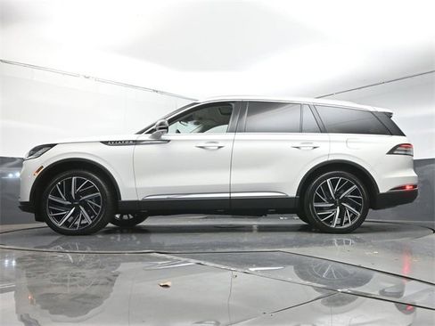 Used 2025 Lincoln Aviator Reserve w/ Equipment Group 201A image 37