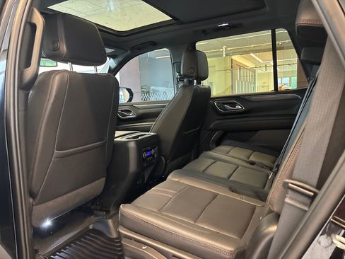 Used 2023 Chevrolet Tahoe RST w/ Sport Performance Package AWD/4WD image 10