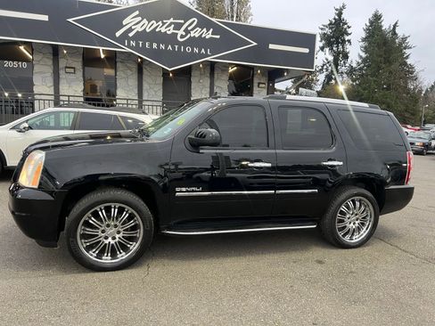 Used 2014 GMC Yukon Denali image 2