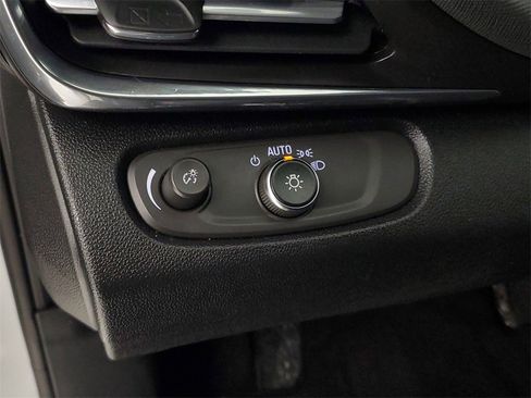 Used 2025 Buick Envista Preferred image 14