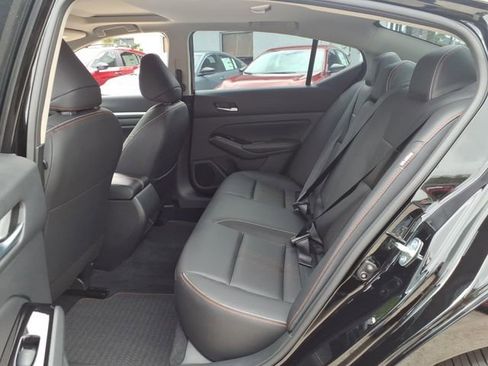 Certified 2025 Nissan Altima 2.5 SR w/ SR Premium Package image 15