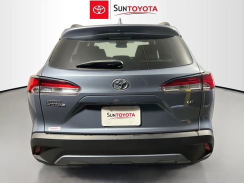Used 2023 Toyota Corolla Cross LE image 5