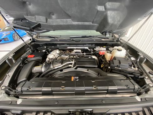 Used 2025 Chevrolet Silverado 2500 LT AWD/4WD image 36