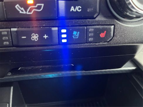 Used 2019 Ford F150 Lariat image 51