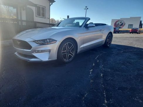 Used 2018 Ford Mustang Premium RWD image 8