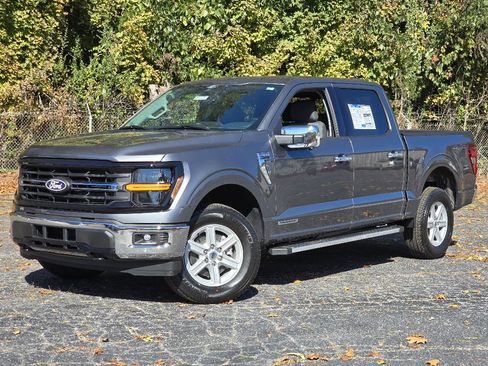 New 2025 Ford F150 XLT w/ Equipment Group 302A MID image 2