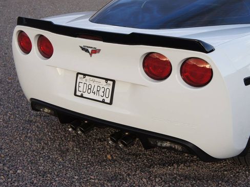Used 2011 Chevrolet Corvette Coupe w/ 1LT RWD image 42